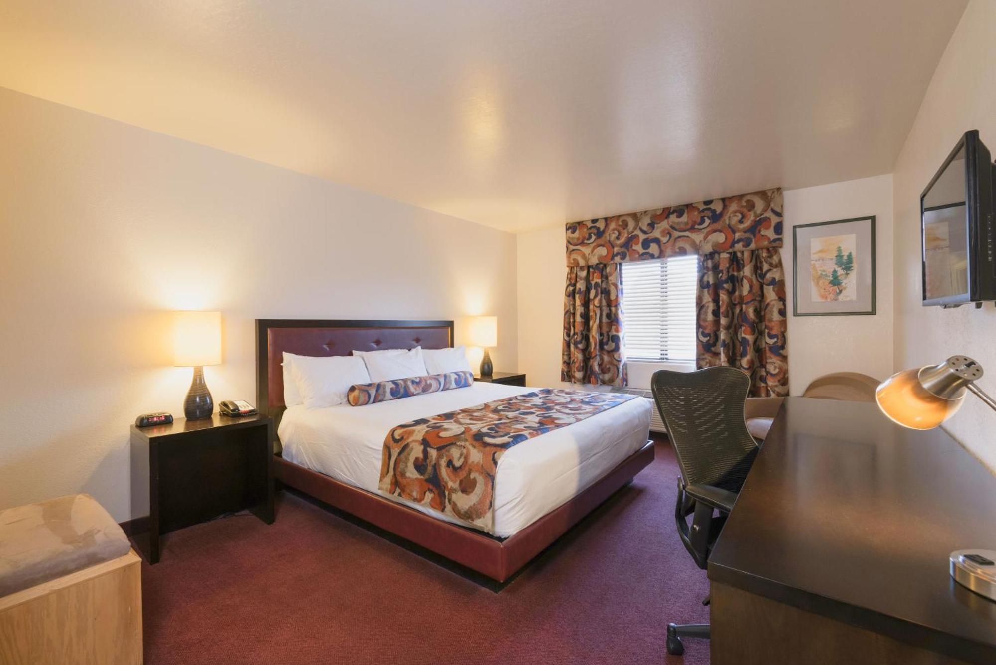 King Suite,643409946:JPEG